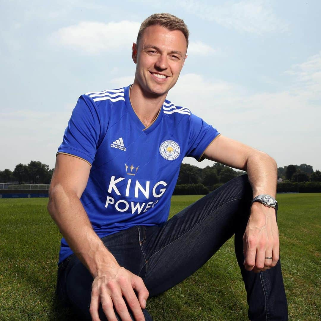 レスター・シティFCさんのインスタグラム写真 - (レスター・シティFCInstagram)「We signed Jonny Evans #OnThisDay in 2018! 🗓 . . . #lcfc」6月8日 19時41分 - lcfc