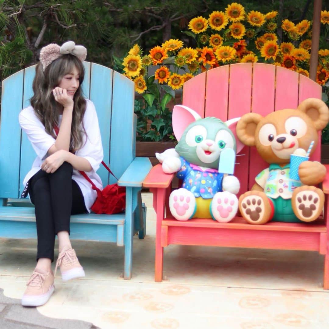 *✭ᏋണᎥ✭*さんのインスタグラム写真 - (*✭ᏋണᎥ✭*Instagram)「ㅤㅤㅤㅤㅤㅤㅤㅤ ㅤㅤㅤㅤㅤㅤㅤㅤ Disneyはsea派🏰🎈🍬🐻🐠 ㅤㅤㅤㅤㅤㅤㅤㅤ 何でかって？？ お酒が飲めるから←😂❤️ ㅤㅤㅤㅤㅤㅤㅤㅤ しかもチケットは 優しいドジな姉から(←😂) ふんだくったやつ🥺❤️ありがと🥺 ㅤㅤㅤㅤㅤㅤㅤㅤ 久しぶりにDisney行くと テンション上がる☺️❤️ ㅤㅤㅤㅤㅤㅤㅤㅤ おかげで米津玄師ダンスじゃなくて マイコー踊ってきたよ←😂👌🏻✨ ㅤㅤㅤㅤㅤㅤㅤㅤ ㅤㅤㅤㅤㅤㅤㅤㅤ インナーには @gyugyugyu_lme 履いてるの❤︎ ㅤㅤㅤㅤㅤㅤㅤㅤ 食べ過ぎ防止にもいいんだよね☺️ ㅤㅤㅤㅤㅤㅤㅤㅤ ㅤㅤㅤㅤㅤㅤㅤㅤ #一眼レフ#今日のコーデ#シンプルコーデ#ファッション#大人カジュアル#ポートレート#portrait#simple#ootd#fashiongram#fashion#サロンモデル#モデル#きれいめカジュアル#model#me#love#like#スナップミー#おしゃれさんと繋がりたい#disneyland #Disneysea」6月8日 20時15分 - emiliopucci__