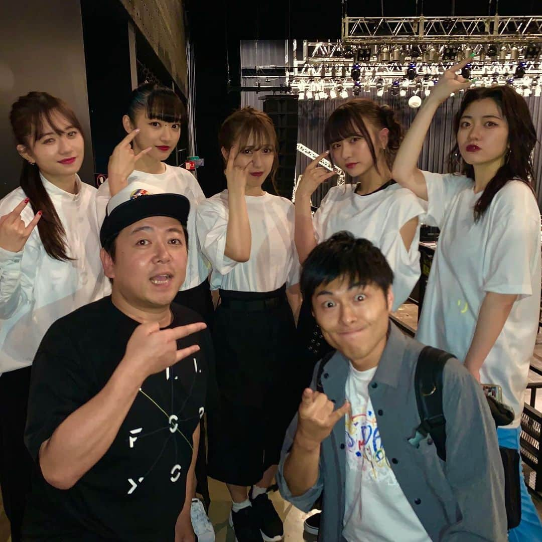 伊藤俊一さんのインスタグラム写真 - (伊藤俊一Instagram)「フェアリーズ LIVE TOUR２０１９ ALL FOR YOU！！ ZeppTokyoさんに けーたと行ってきました！！ やばかった！！ もし僕が同世代で歌と踊り やってたら今日の見たら 膝から崩れ落ちてたわ！ 最高すぎてやばかったです！ ツアーこれからの皆様 楽しんでくださいませ！  #フェアリーズlivetour2019」6月8日 20時16分 - itou5275