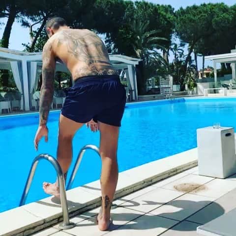 ルイージ・セーペのインスタグラム：「primo tuffo」