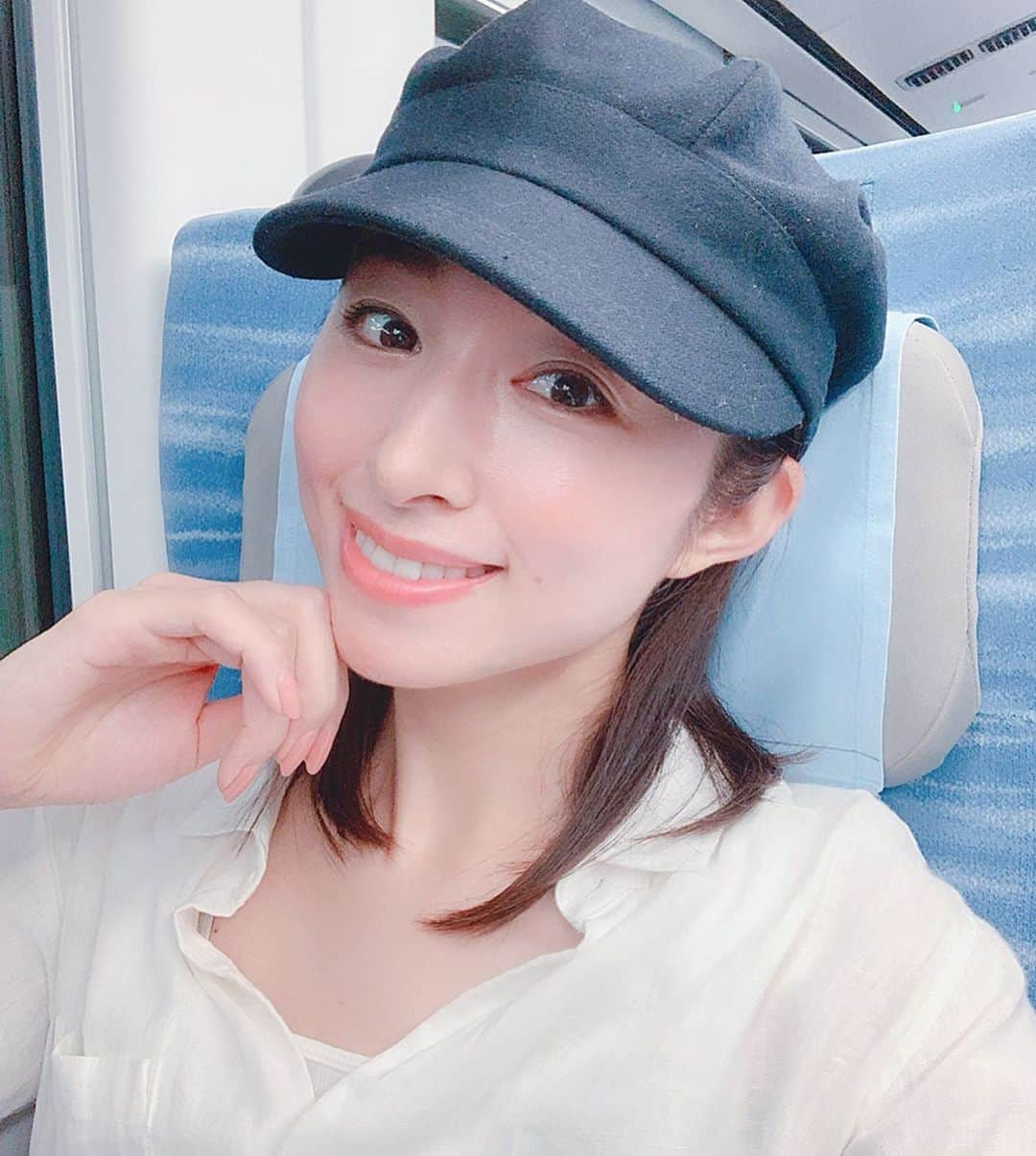 森木美和さんのインスタグラム写真 - (森木美和Instagram)「楽しみにしてた撮影が終わりました☺️✨﻿ 楽しかったー💕﻿ ﻿ ここ最近、禁酒して、むくみに効く漢方を飲んで、食生活も整えたら(あと運動も)あんなに落ちなかった体重が😂😂✨✨元に戻ったの🙏✨﻿ ﻿ 年齢と共に代謝が落ちて痩せないのよねー🙄💦﻿ ﻿ だなんて、言い訳でした❗🙇‍♀️️💦﻿ ﻿ はい、これからもお酒と食事とは正しく付き合います😌❤️✨﻿ ﻿ #撮影#ダイエット#禁酒#食生活#運動#規則正しく美しく #漢方取り入れてみた#楽しくなってきた #健康美目指します」6月8日 20時28分 - miwamoriki