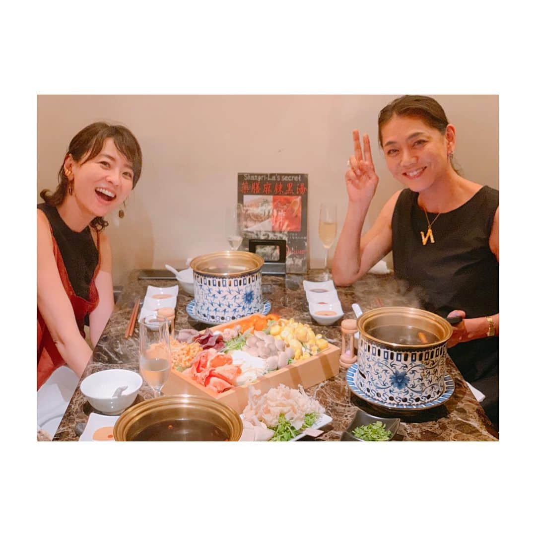稲沢朋子さんのインスタグラム写真 - (稲沢朋子Instagram)「🍄鍋を食べに 先日、お二方といってきました！ 今回は、六本木店！美味しく、楽しい時間でした☺️ @shangrilas.secret」6月8日 20時39分 - ina_tomo