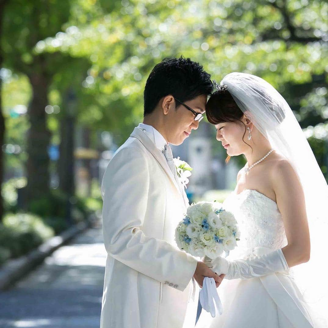 ホテルモントレ横浜のインスタグラム：「♥ ￣￣￣￣￣￣￣￣￣￣ @montereyweddingをフォローして 『 #モントレ花嫁 』『 #ホテルモントレ』の タグをつけて投稿してくださいね＊*. . 山下公園並木道..✧ ---------- @hotelmontereyyokohama.bridal . ◆ホテルモントレ公式HPはこちら* ‪https://www.monterey-wedding.jp‬ . #モントレ #モントレ花婿 #dressy花嫁 #プレ花嫁 #marry花嫁 #卒花 #marryxoxo #wedding #weddingceremony #weddingreception #weddingparty #weddingdress #dress #flower#cake #capel#yokohama #simple #cute #日本中のプレ花嫁さんと繋がりたい #結婚式 #パーティー #披露宴 #ホテルウェディング #ウェディングドレス #横浜＃山下公園 #みなとみらい」