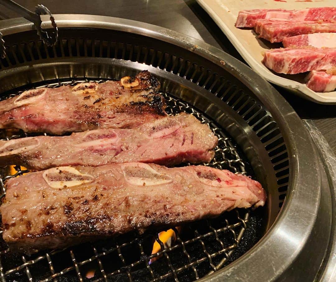 三倉茉奈さんのインスタグラム写真 - (三倉茉奈Instagram)「お肉でパワーチャージ！ #焼肉」6月8日 20時58分 - mana_mikura_official