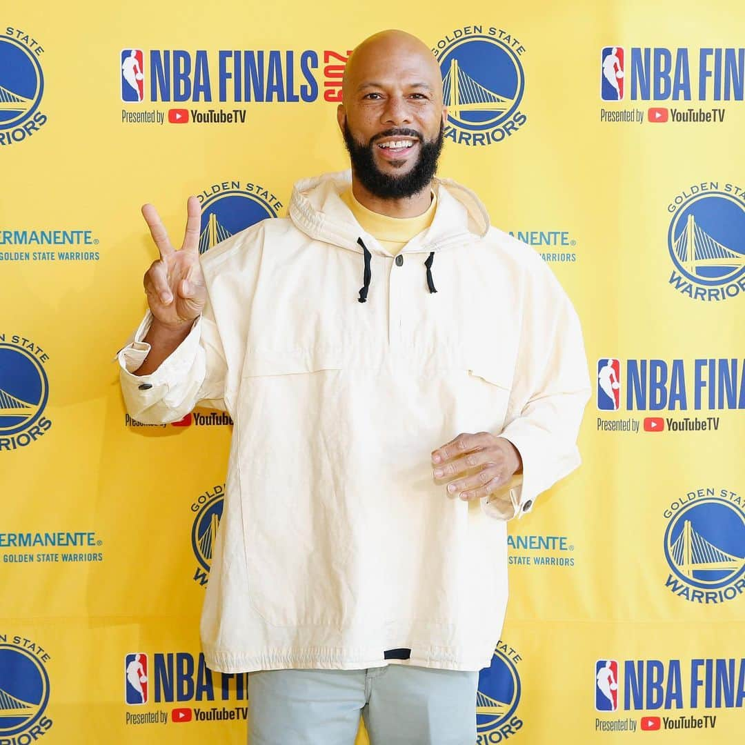 コモンさんのインスタグラム写真 - (コモンInstagram)「I love how the @nba embraces their former great players like Scott McNight during The Finals.」6月8日 20時58分 - common