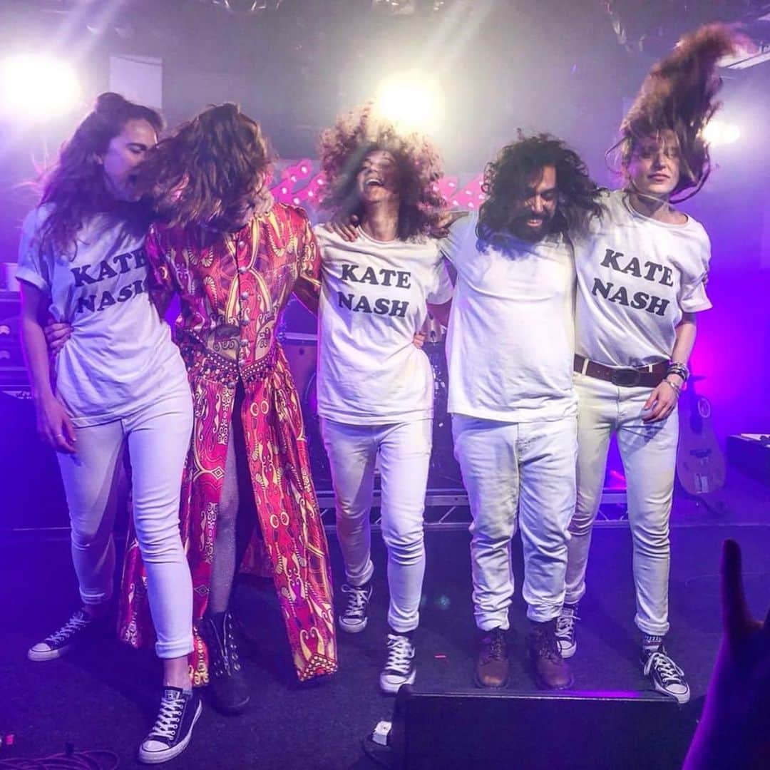 ケイト・ナッシュさんのインスタグラム写真 - (ケイト・ナッシュInstagram)「Playin @mightyhoopla today at 3.30! 💖💖💖💖💖💖👾👾👾👾👾👾🥳🥳🥳🥳🥳🥳🥳🥳🐖」6月8日 21時08分 - katenash