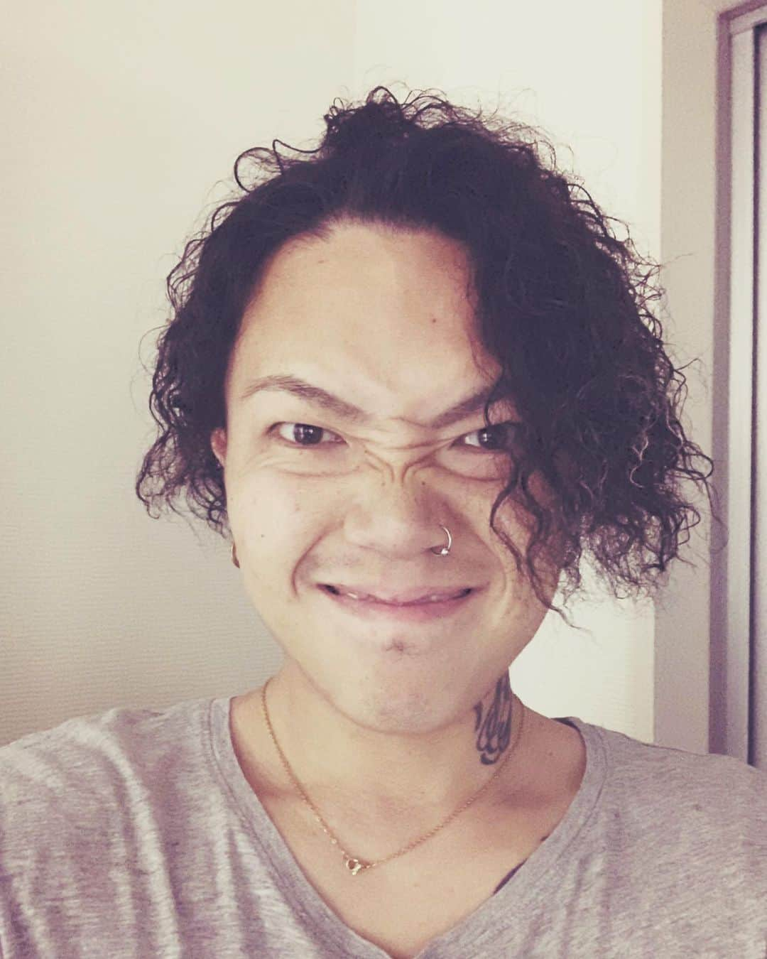 TEEDAさんのインスタグラム写真 - (TEEDAInstagram)「How do you like my new hair style? and I feel so fresh!! ドレッドから髪切ったー！だいぶ切ったなー！ サッパリー！！ #backon #teeda #kenji03 #rock #hiphop #jhiphop #rockband #jrockband #rap #jrap #bringthenoise #tokyo #adachi #tattoo #punk #mixture  #lyricist #trackmaker #composer #songwriter #tstar #avex #avexmanagement #anime #anison #animethemesong #tokyojapan #haircut」6月8日 21時34分 - teeda_bo