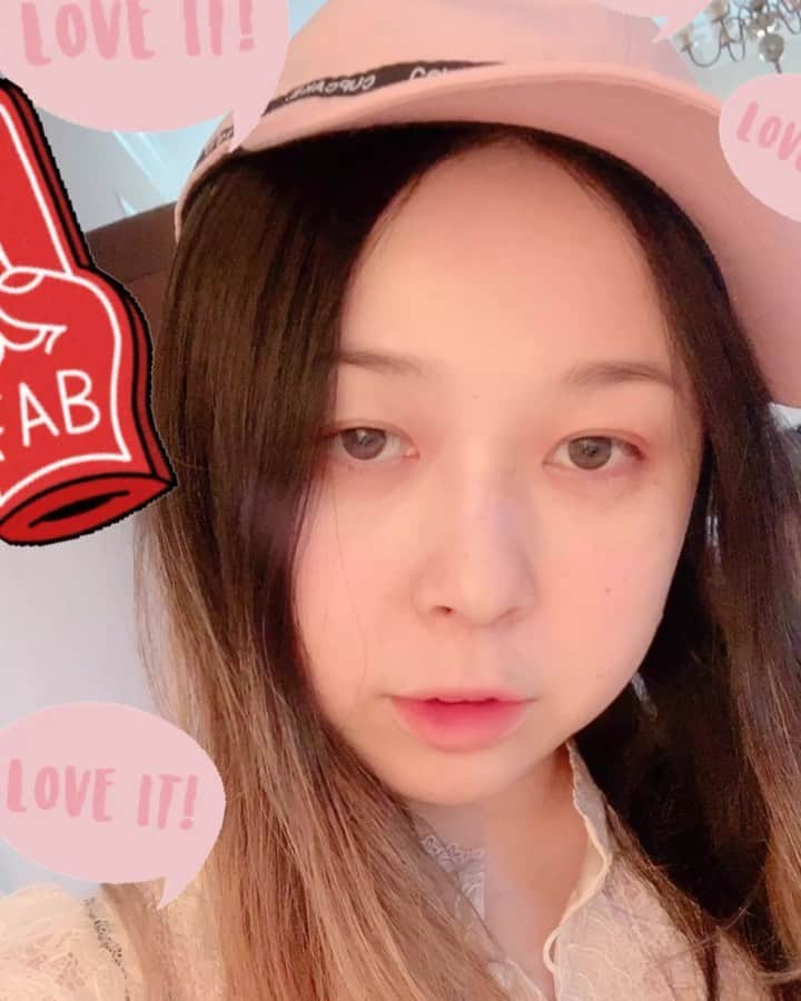 川瀬智子のインスタグラム：「ストーリーにも見てね💌  リンク貼ってあるのでスワイプしてねー∩^ω^∩」