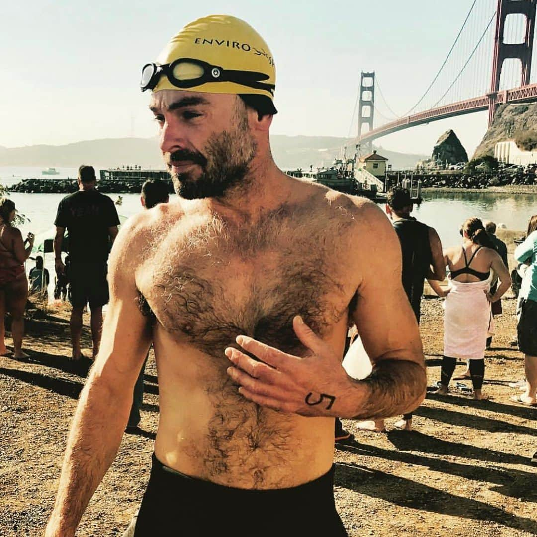 ポール・ブラックソーンさんのインスタグラム写真 - (ポール・ブラックソーンInstagram)「#WorldOceansDay  On September 30th 2017 I swam across the San Francisco Bay to help raise awareness and $$$ for @oceanconservancy .Our oceans are so precious to us, so beautiful, contain such incredible life and yet we seem hell bent, through abusive over fishing and pollution, on replacing fish with #Plastic. WTF? Individually we can do our bit, sure, but it’s down to govts & corporations worldwide to take responsibility for what we’re doing to one of our most precious resources... WHAT DO YOU THINK WE CAN DO FOR OUR OCEANS??? And to REALLY feel the ocean get in it and go for a wild, wild swim. And by the way, the San Francisco Bay swim was part of an organized #SharkFestSwim - I wouldn’t suggest doing it alone!」6月8日 21時52分 - paulblackthorne