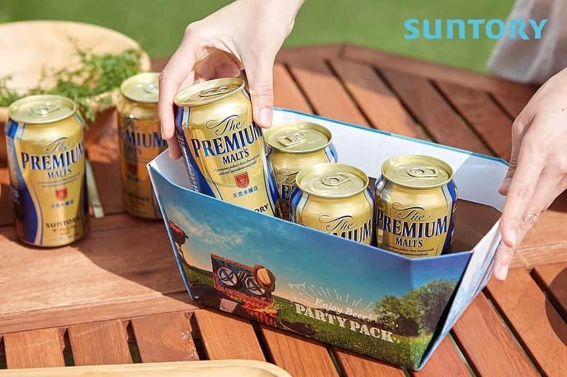 カインズさんのインスタグラム写真 - (カインズInstagram)「【サントリー酒類×cainz】 キャンプ、アウトドアで手軽に使えるガーデンキャンプをイメージした限定デザインボックス。 中に氷を入れて缶を冷やせるので、クーラーボックス要らず。内側は防水加工が施されているので、24時間以内なら安心してお使いいただけます。もちろん紙製だから、そのまま使い捨てOK！身軽で行きたいキャンプには、活躍すること間違いなしですね。 . 新プレミアムモルツ 350ml×24 価格 5,080円(税込) . 詳しくはこちら http://www.cainz.com/jp/design_exhibition/item/4901777302310.html?utm_source=sns&utm_medium=fb&utm_campaign=190608_02 . こちらの商品ご購入でカインズカードポイント50Pプレゼント🎁Instagramユーザーさんには抽選でデザイン展商品プレゼントも🎵 詳しくはプロフィールURLから✨ . #カインズデザイン展 #カインズデザイン展vol3 #サントリー酒類 #ザプレミアムモルツ #パック #クーラーボックス #防水加工 #キャンプ #アウトドア #cainzdesignexhibition #suntoryliquors #thepremiummalts #pack #coolerbox #waterproof #camp #outdoors #cainz #cainzhome #カインズ #カインズホーム #くらしにららら」6月8日 21時48分 - cainz_official