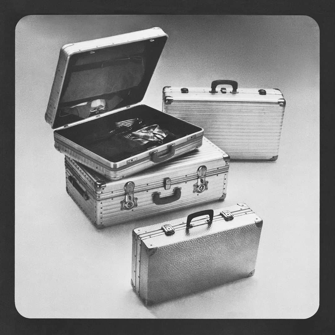 リモワさんのインスタグラム写真 - (リモワInstagram)「From the pages of a 1978 RIMOWA catalogue - an aluminium "Men's Suitcase", cabin case and hand luggage.  #RIMOWA #RIMOWAarchive」6月8日 22時00分 - rimowa