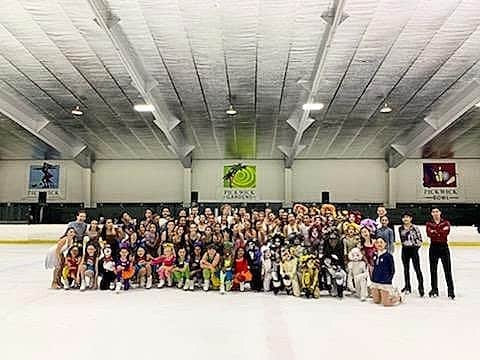 のインスタグラム：「Still trying to wind down from the adrenaline of last night, and I don't want to be long winded... So I'm just going to say, THANK YOU ♥️ To everyone that helped make it happen. I hope I will be able to thank each one of you personally at some point. My heart is so full right now, and I know that this is where I want to be for as long as you'll have me. @laicetheater @lait_juniorteam @lait_seniorteam」