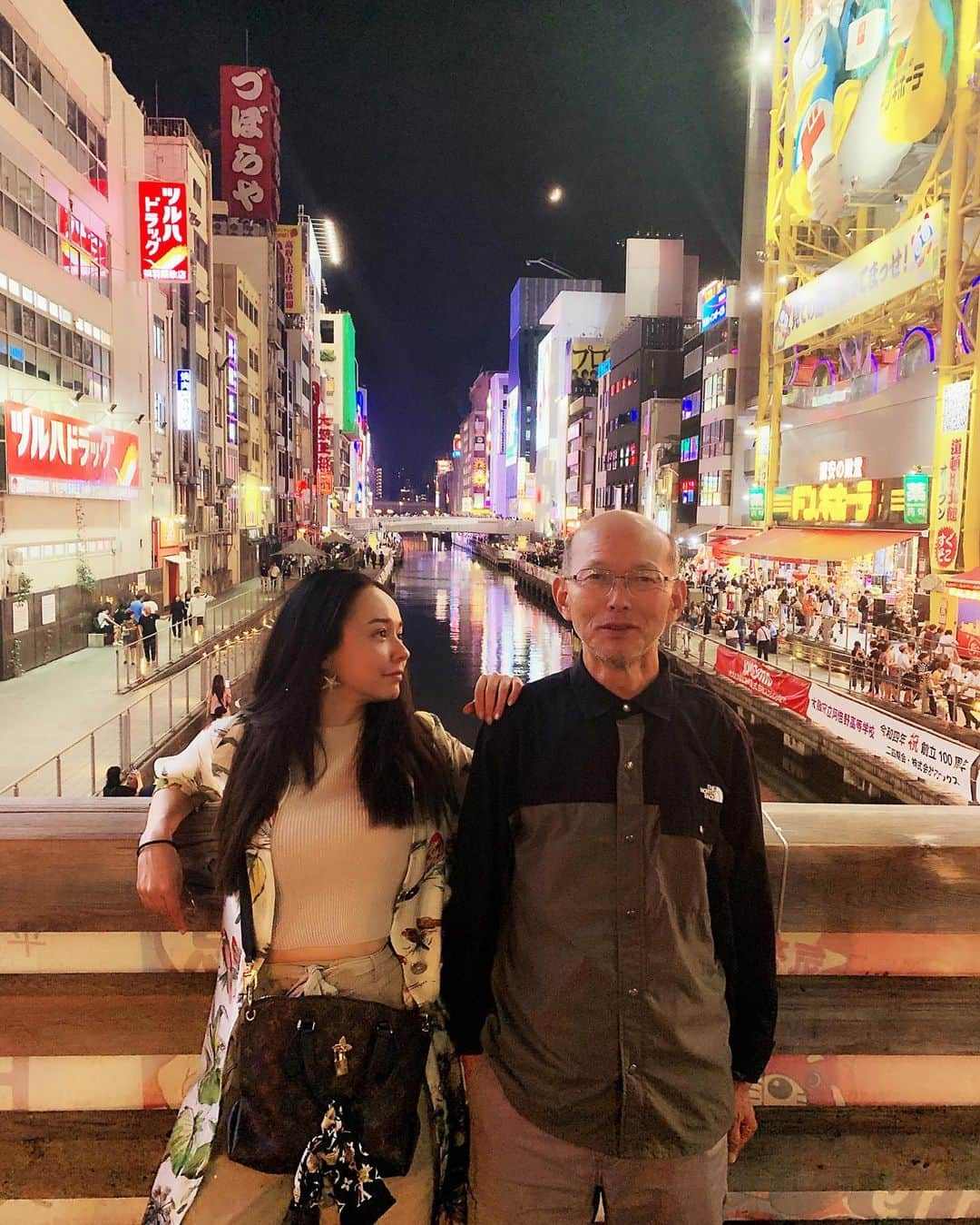 吉田セイラさんのインスタグラム写真 - (吉田セイラInstagram)「お父さんがイラクから一時帰国したので、 観光に行きました😊😊😊 いつも家族のために、危険な国に、復興支援しにいっているお父さんを尊敬してます🥰🥰🥰 #father #dad #daddy #goodvibes #family #trip #cartier #chanel #harrywinston #louisvitton #saintlaurent #love #life #live #greattime #gorgeous #happiness #mood #strongman #smiley #goodmorning」6月9日 7時39分 - seirayoshida