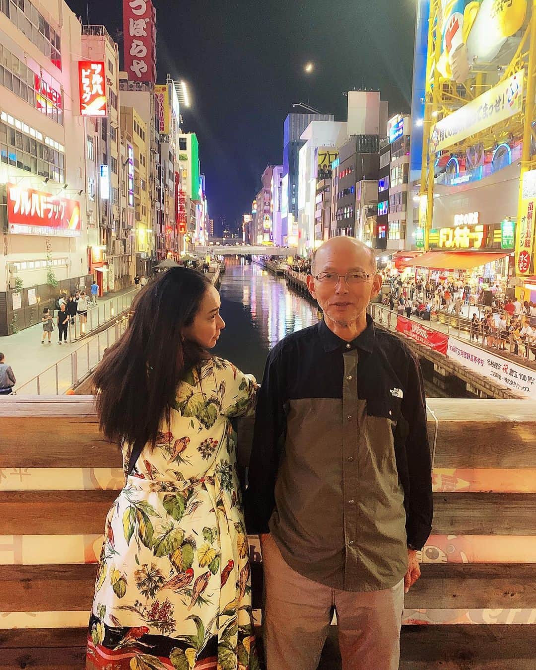 吉田セイラのインスタグラム：「お父さんがイラクから一時帰国したので、 観光に行きました😊😊😊 いつも家族のために、危険な国に、復興支援しにいっているお父さんを尊敬してます🥰🥰🥰 #father #dad #daddy #goodvibes #family #trip #cartier #chanel #harrywinston #louisvitton #saintlaurent #love #life #live #greattime #gorgeous #happiness #mood #strongman #smiley #goodmorning」