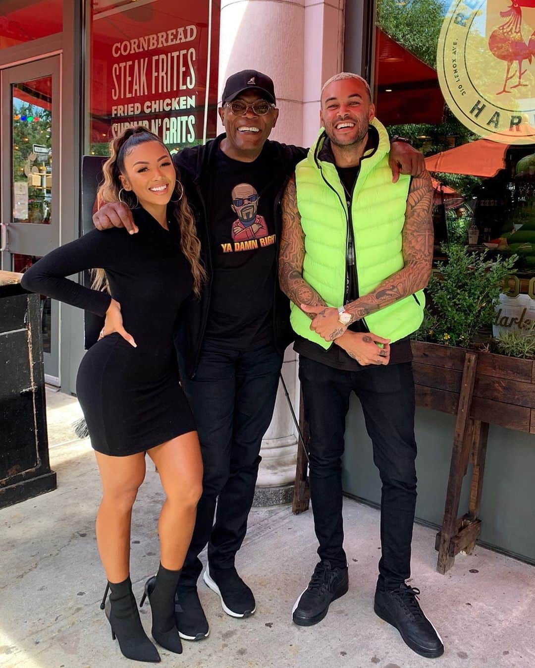 リアン Vのインスタグラム：「Positives vibes all day! 😆 Had the opportunity to have the full @shaftmovie experience in Harlem with the legend @samuelljackson 🔥 #wbpartner Watch my stories to see! 👀」