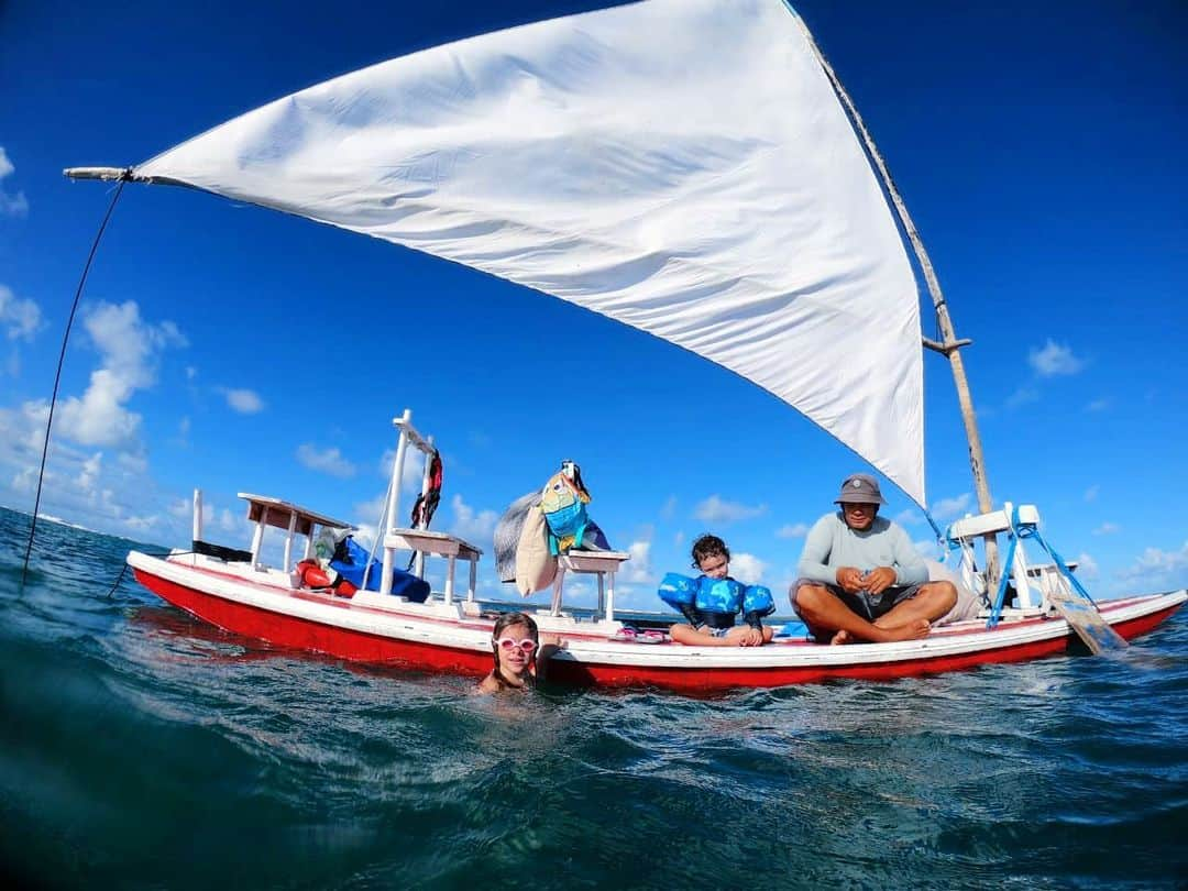 Tainá Müllerさんのインスタグラム写真 - (Tainá MüllerInstagram)「Pietra, Martin & o jangadeiro Carlos ⛵️」6月9日 8時14分 - tainamuller