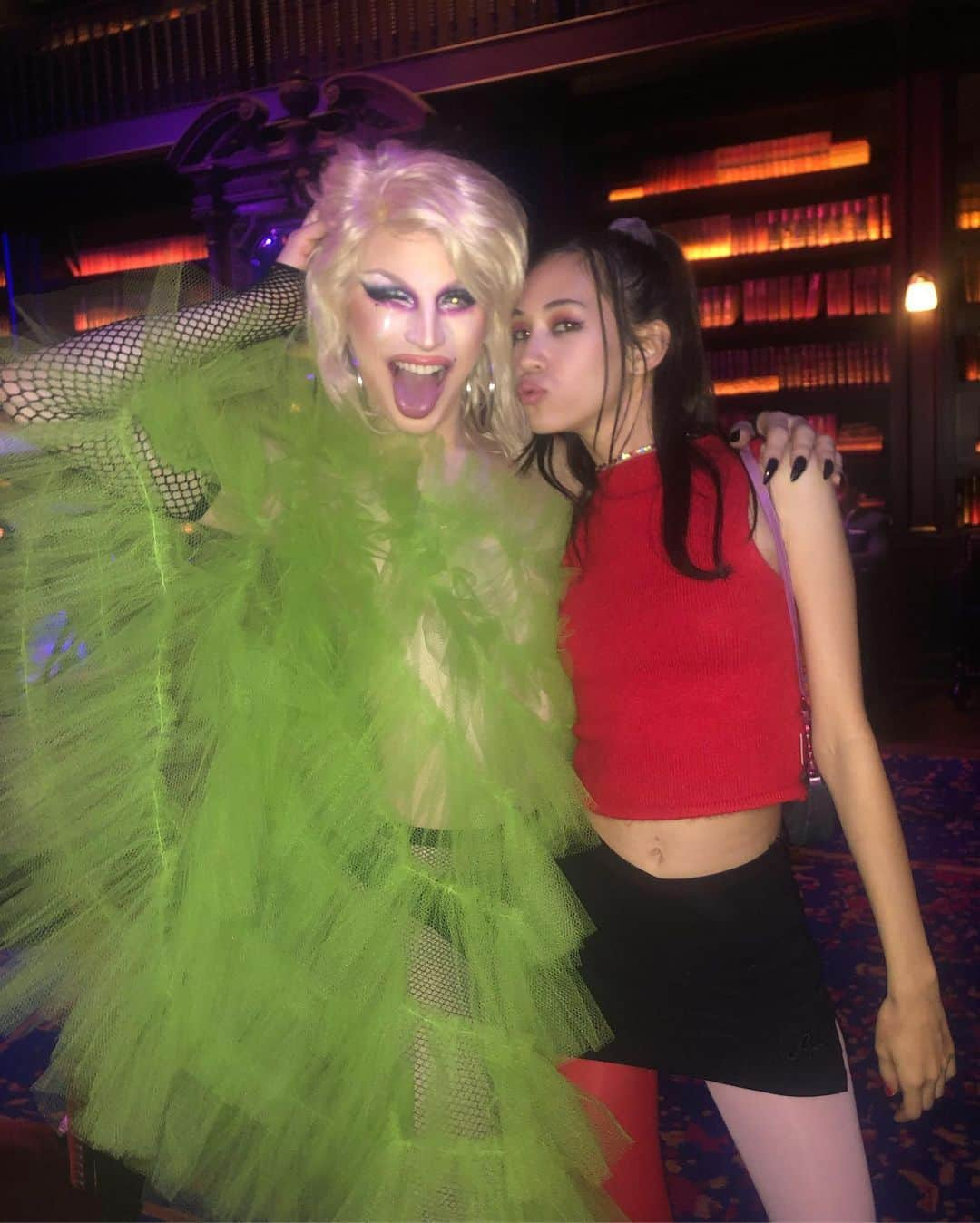 水原希子 さんのインスタグラム写真 - (水原希子 Instagram)「CRAZY PRINCESS AQUARIA 😜💖 So happy that we finally met💕 @ageofaquaria」6月9日 8時23分 - i_am_kiko