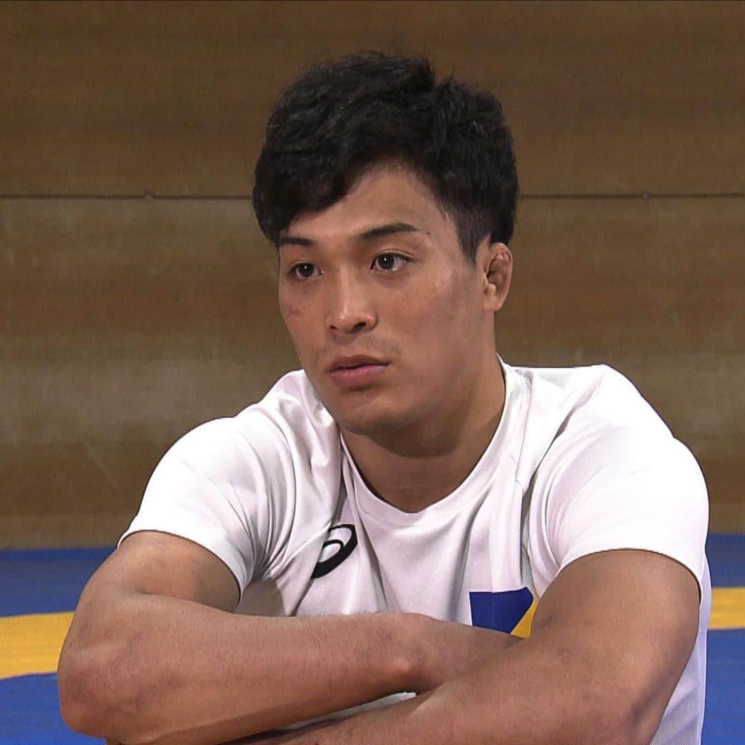 日本テレビ「POWERフレーズ」のインスタグラム：「今夜6:55～ ＃レスリング #太田忍 選手  リオ五輪で銀メダルを獲得した後、練習に身が入らず、試合に負ける不安を抱えていた太田選手。 痛感したのが、高校時代レスリングを学んだ道場での教え。 東京五輪に向け再スタートした太田選手が胸に抱くPOWERフレーズとは？  ナレーター #柔道 谷本歩実さん」
