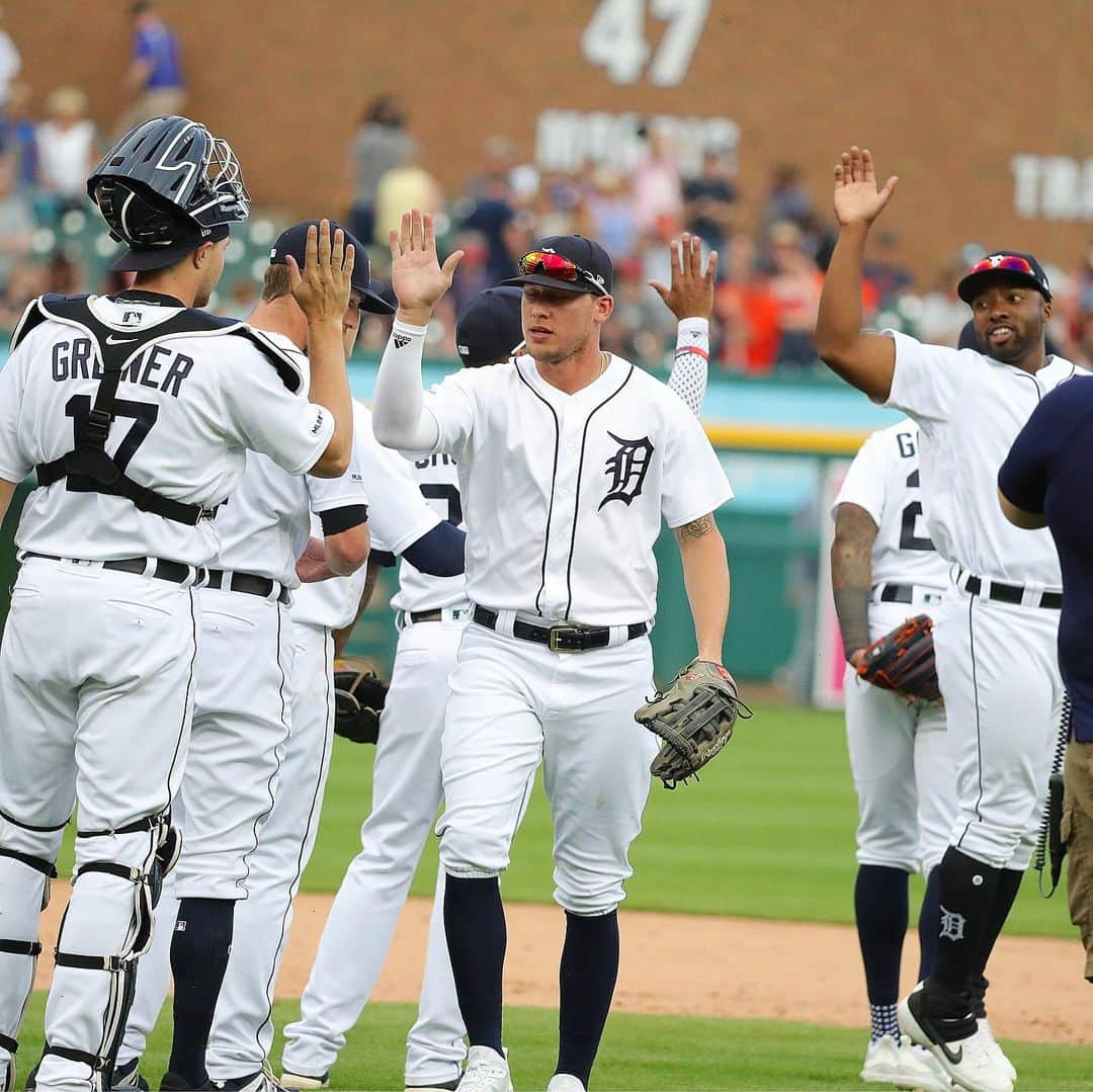 デトロイト・タイガースさんのインスタグラム写真 - (デトロイト・タイガースInstagram)「Going up for a #TigersWin!」6月9日 8時53分 - tigers