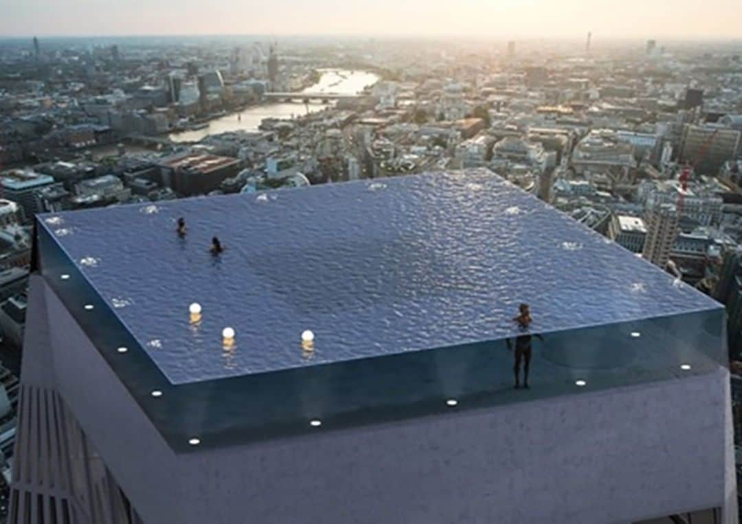 CNNさんのインスタグラム写真 - (CNNInstagram)「Fancy a dip with a view? This 600,000-liter pool, which will sit atop a 55-story building in London, is being touted as the world’s first rooftop infinity pool. Its designer, Compass Pools, says swimmers 🏊‍♀️will access the pool via a spiral staircase that rotates and rises through the water. (📸: Compass Pools)」6月9日 9時00分 - cnn