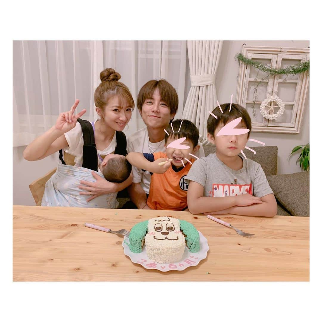 辻希美さんのインスタグラム写真 - (辻希美Instagram)「愛してる❤" #6ヶ月 #ハーフバースデー #ワンワンケーキ #まだ食べれない し #まだわからない けど #私の自己満 #記念 #思い出 #幸空しゃん #おめでとう #本当に生まれて来てくれてありがとう #大好き #愛してる #❤️ #これからもすくすく育ってね #🌸🌸🌸」6月9日 0時04分 - tsujinozomi_official