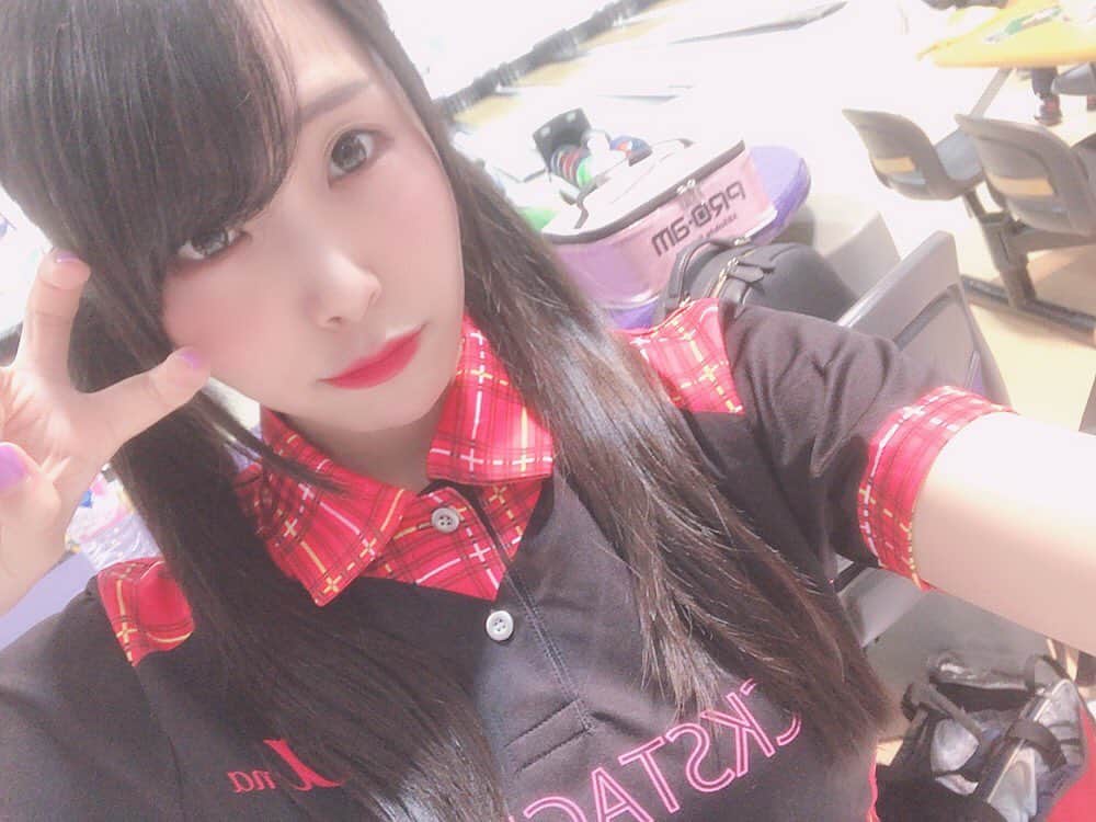 のインスタグラム：「おやくま🐻 . . #おやすみ #goodnight #🌙 #おやくま #日々の出会いに感謝 #バクステ外神田一丁目 #熊本美和 #miwakumamoto  #アイドル #idol #일본 #아이돌 #アイドルボウラー #Pリーガー #プロボウラーになりたい #instagood #followme #ボウリング #bowling #볼링 #🎳 #相模原パークレーンズ #チャレンジ #大会 #ありがとう #abs #コラボ #ユニフォーム #ツインテール #すきぴ」