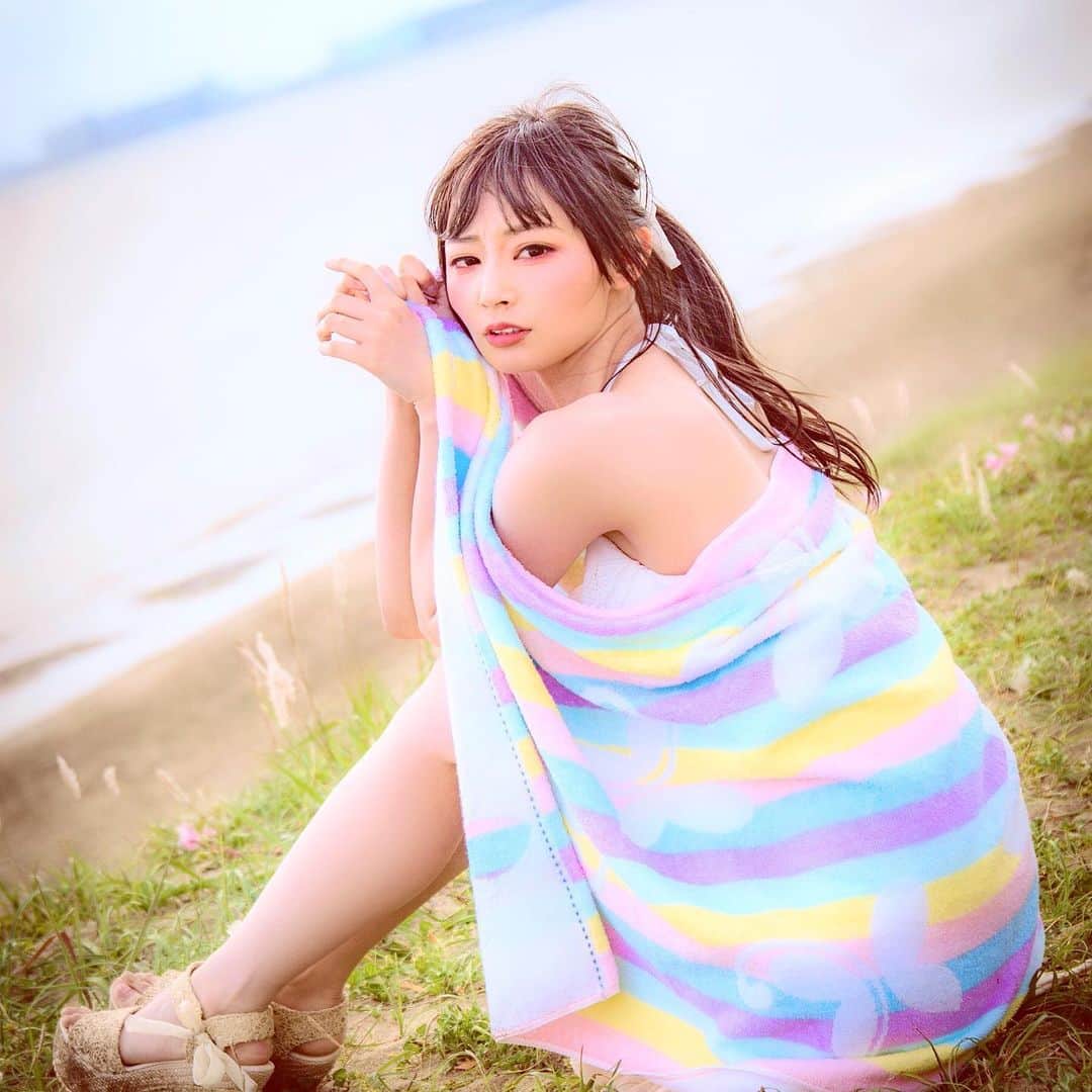 雪乃しほりのインスタグラム：「まじめに頑張るじゃダメなのかな。 限界なのかな。 私の声は届くかな。 言葉にならないこの気持ち難しい。」