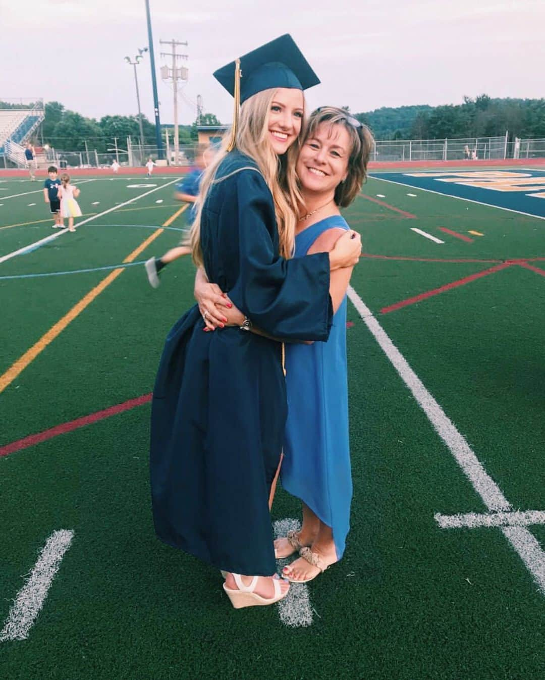 ペイジュ・ハイランドさんのインスタグラム写真 - (ペイジュ・ハイランドInstagram)「Oh yeah I just graduated high school! AHAA!」6月9日 0時23分 - paigehyland1