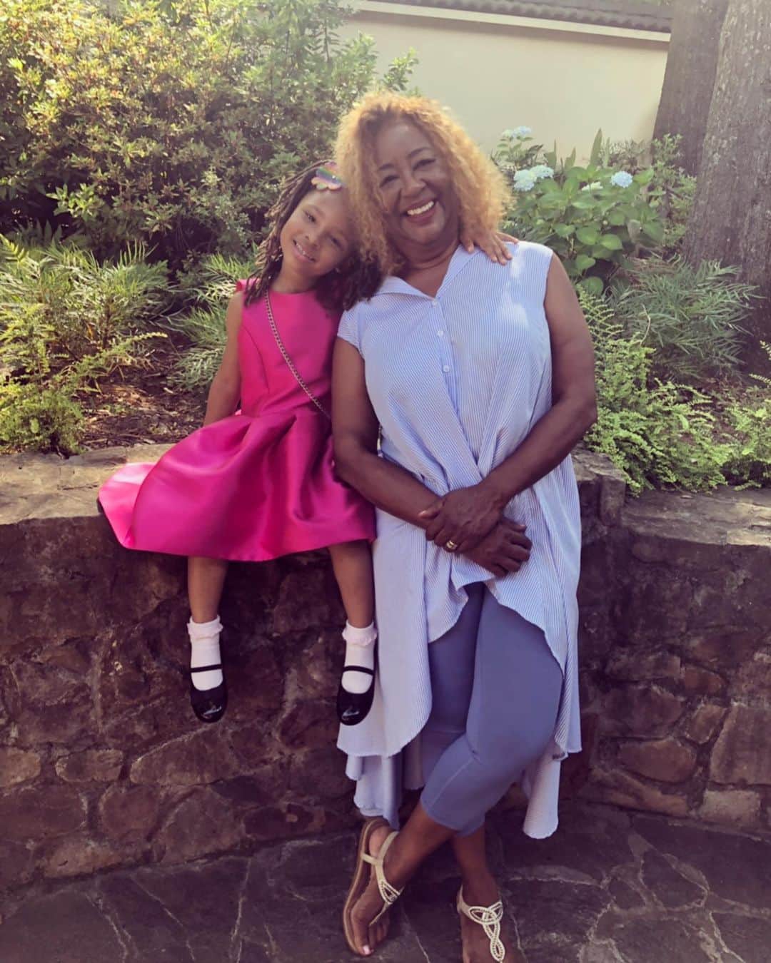 エヴァ・マルセルさんのインスタグラム写真 - (エヴァ・マルセルInstagram)「🌻🌻🌻 Marley, Mikey and Mommy on Graduation day!!!」6月9日 0時43分 - evamarcille