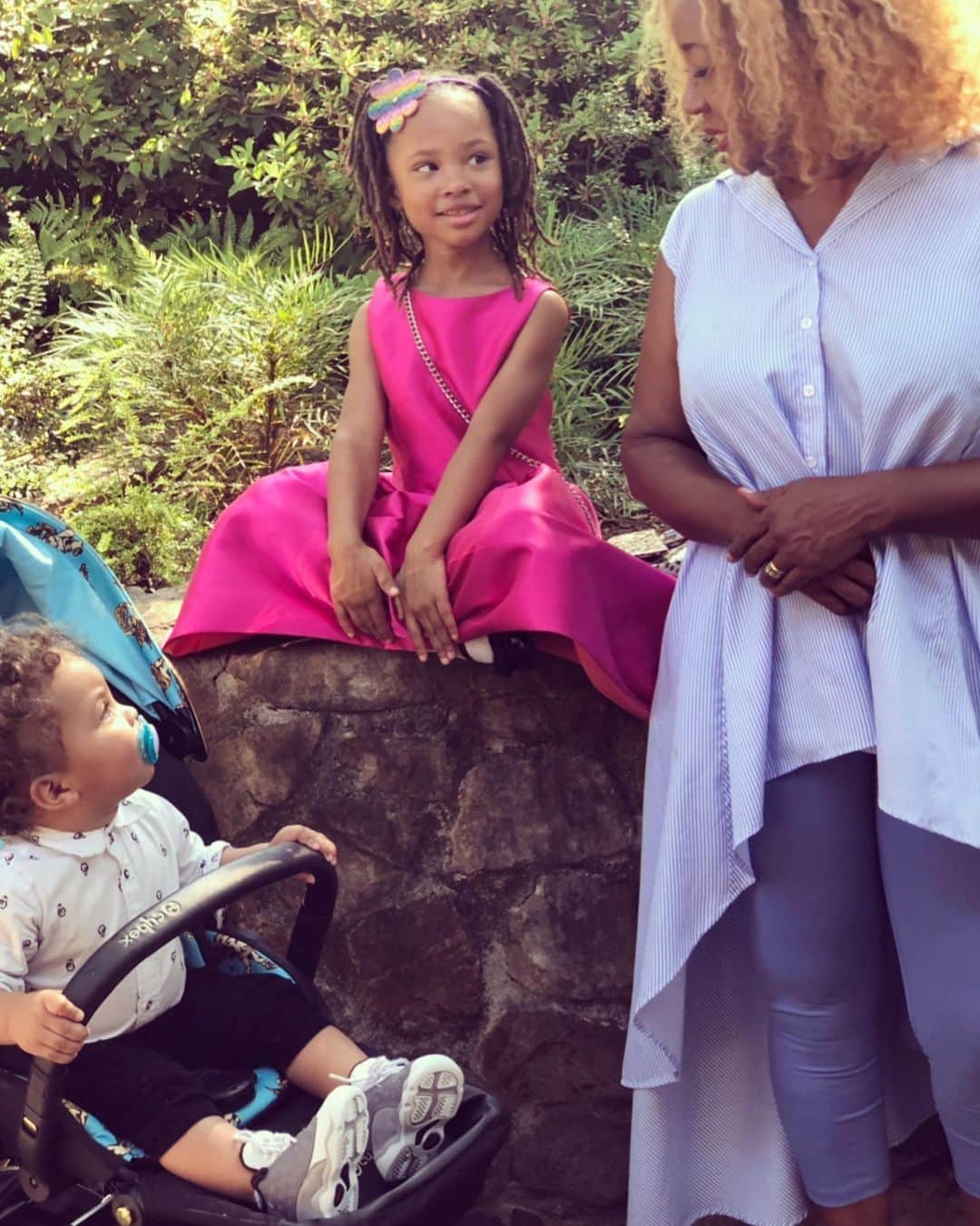 エヴァ・マルセルさんのインスタグラム写真 - (エヴァ・マルセルInstagram)「🌻🌻🌻 Marley, Mikey and Mommy on Graduation day!!!」6月9日 0時43分 - evamarcille