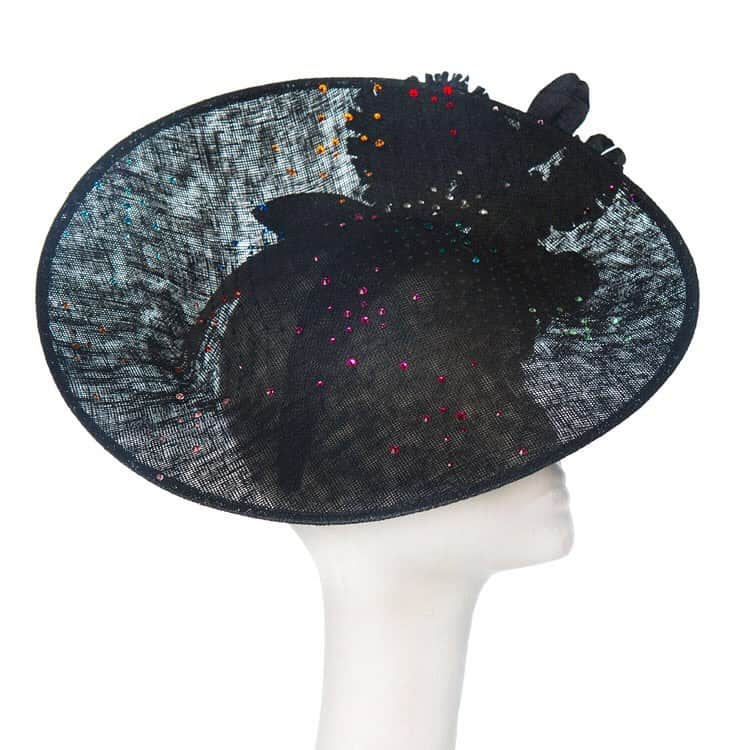 ピアーズアトキンソンさんのインスタグラム写真 - (ピアーズアトキンソンInstagram)「#thoroughlymodernmillinery #🌈 Black sinamay super-saucer with a drape of @swarovski crystal veiling in jewel tones and black Cattleya orchids | An enchanting style from the “Midnight Cowboy” collection | #piersatkinson #hattersgonnahat #london #jewels #帽子 #chapeau #hat #✨ #glitz #💎」6月9日 1時17分 - piersatkinson