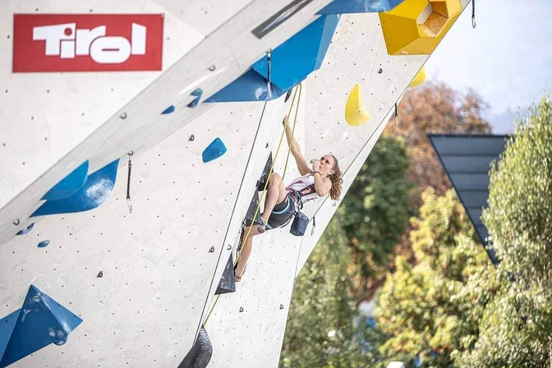 ハンナ・シューベルトさんのインスタグラム写真 - (ハンナ・シューベルトInstagram)「Soon it's time to compete on this wall again🔝 Austrian nationals @kletterzentruminnsbruck next weekend 😌🙌 #timeforleadseason 📸: Qualification of World championships in Innsbruck 2018 @moritzliebhaber」6月9日 1時26分 - schuberthannah