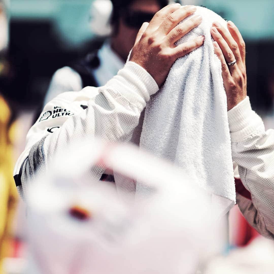 ティモ・グロックさんのインスタグラム写真 - (ティモ・グロックInstagram)「It was tough and hot out there today. We've struggled to get more out of it so far. P10 but we got bigger ambitions. We got homework to do for tomorrow 🤯 and we will not give up. Congrats to @wittmannracing. 📸 x @samiroquai - #glockmeifyoucan #bmwmotorsport #jivsracing #handstich #keltereikrämer #fuchsgroup」6月9日 1時28分 - realglocktimo