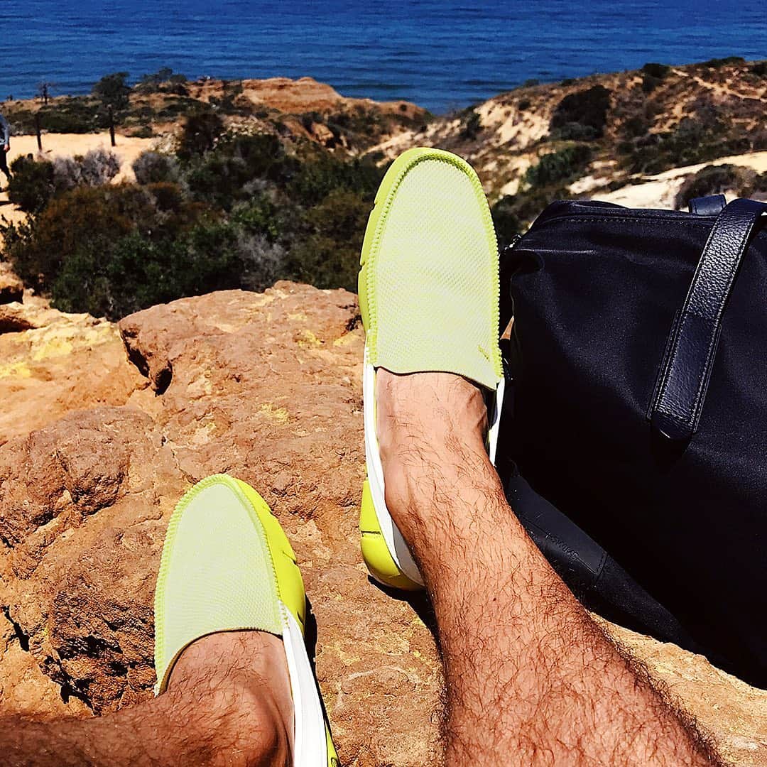 スイムズのインスタグラム：「Resort-ready🌴 ⠀ Shop our waterproof loafers ⠀ #SS19 #mensstyle #shoesoftheday #loafers」