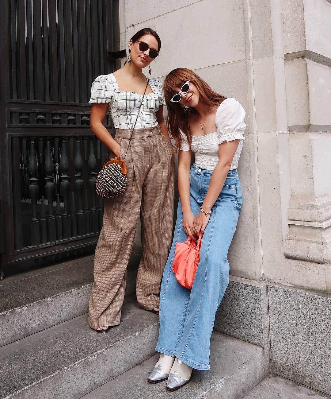 のインスタグラム：「Megan (@meganellaby) on Amy's (@little_magpie1) style; "I don’t know anyone who can accesorise the way she does, she’s the queen of accessories!" Amy on Megan's trademark look; "It's bold, colourful, playful... badass (am I allowed to say that?)" ✨🤩 #NationalBestFriendsDay ×× Megan's sunglasses 🔍: 6930771000 Megan's knot bag 🔍: 7905817100 Amy’s sunglasses 🔍: 6930993200 Amy's beaded bag 🔍: 6899909700 Shell friendship bracelets 🔍: 6846978100 #Accessorize #Accessorizer」
