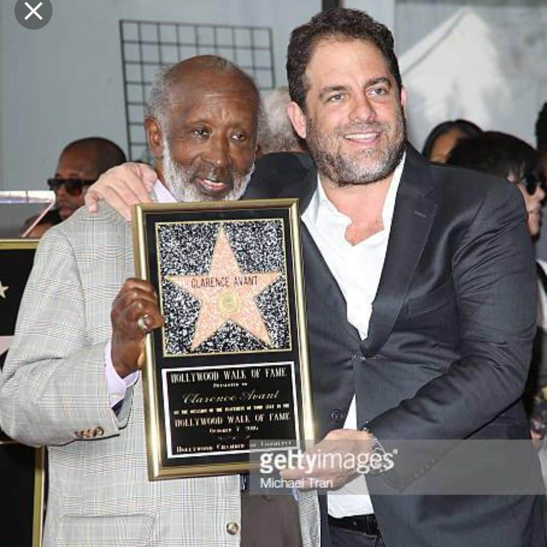 ブレット・ラトナーさんのインスタグラム写真 - (ブレット・ラトナーInstagram)「Huge Congrats to my hero, mentor, and truest friend  #ClarenceAvant and the entire Avant family @iamalexavant @ambassadornicoleavant and of course the Queeen #JacquelineAvant for the exceptional #Netflix documentary #TheBlackGodfather  A MUST SEE! What a beautiful and loving tribute to a great father, husband,  and a remarkable man. This film is so poignant and meaningful with incredible humanity. All heart. Clarence is a real #Mensch and a giver with Irreverence, humility and class. He has always been there for me for advice and consultation and has never asked for anything in return. He defines the true meaning of the word FRIEND! Jerry Moss and his friends stuck by Clarence in hard times which says a lot about the friend Clarence has been to them. No one deserves a biopic more than Clarence.  Truly inspiring. There is nothing like a film that isn’t afraid to show a man’s vulnerability and humanity. The most genuine big hearted and decent family that I was lucky enough to meet when I first came into the business.  No one deserves it more! @netflix」6月9日 3時14分 - brettrat