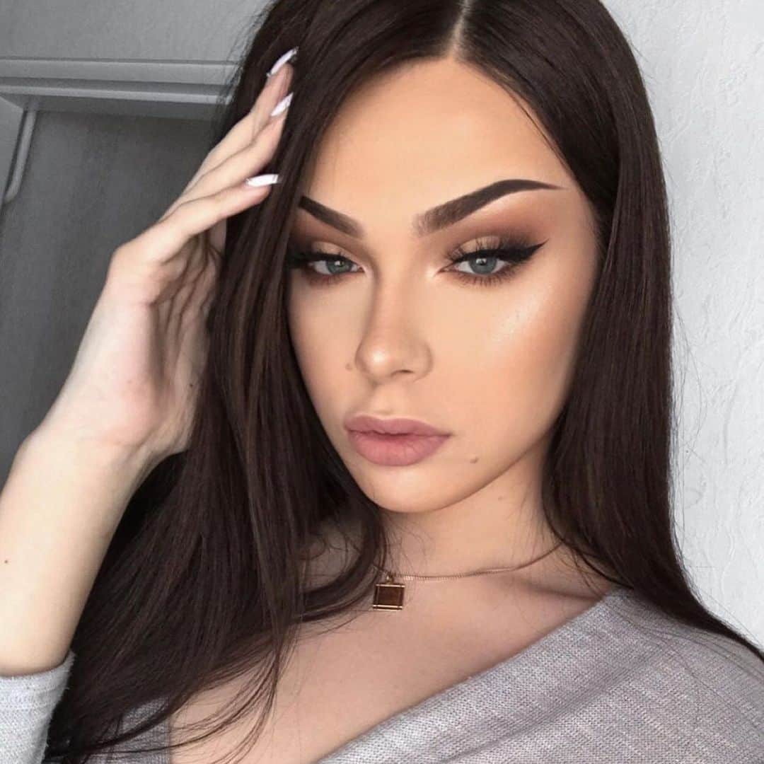 Anastasia Beverly Hillsさんのインスタグラム写真 - (Anastasia Beverly HillsInstagram)「Beautiful @nibsuss  BROWS • #Dipbrow Pomade in Chocolate  FACE• Stick Foundation  GLOW • #ABHxAmrezy Highlighter  LIPS • Liquid Lipstick in Pure HOLLYWOOD  #anastasiabrows」6月9日 4時11分 - anastasiabeverlyhills