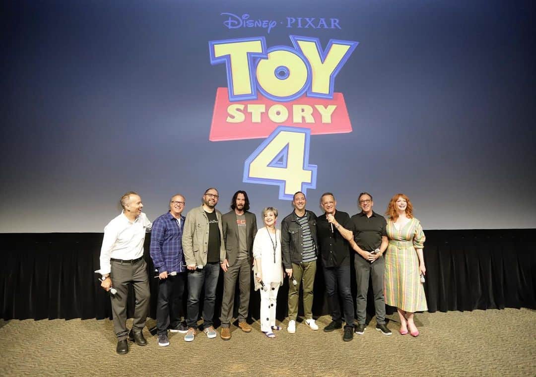 Walt Disney Studiosさんのインスタグラム写真 - (Walt Disney StudiosInstagram)「Celebrate Best Friends Day with Woody, Buzz, Bo, and the whole cast of #ToyStory4! Check out the photos from today’s event at Toy Story Land in @WaltDisneyWorld.」6月9日 5時11分 - disneystudios