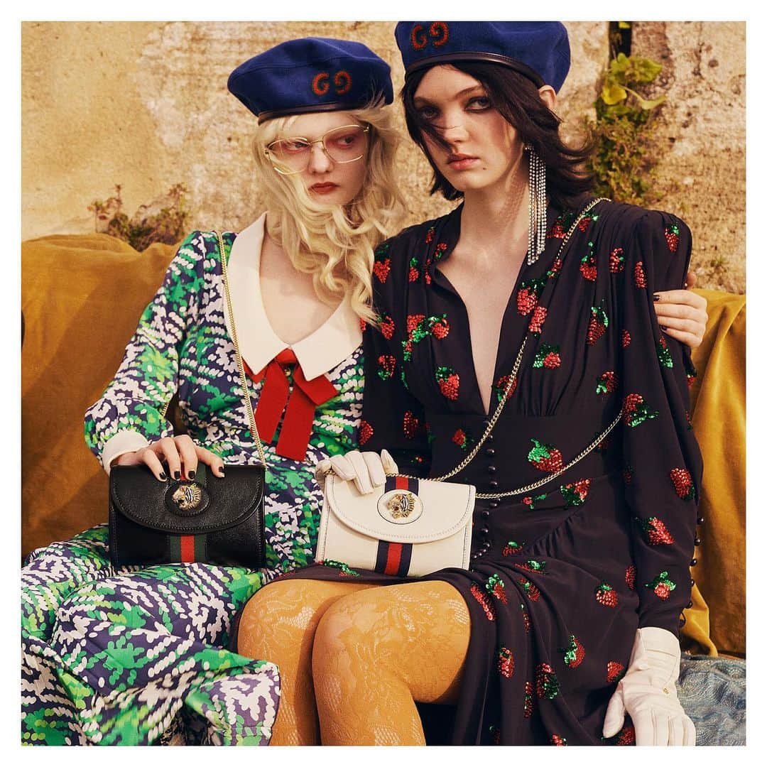 のインスタグラム：「Up close with the mini #GucciRajah chain crossbody bags featuring the House Web stripe, from #GucciPreFall19 by @alessandro_michele. Discover more through link in bio. #AlessandroMichele」