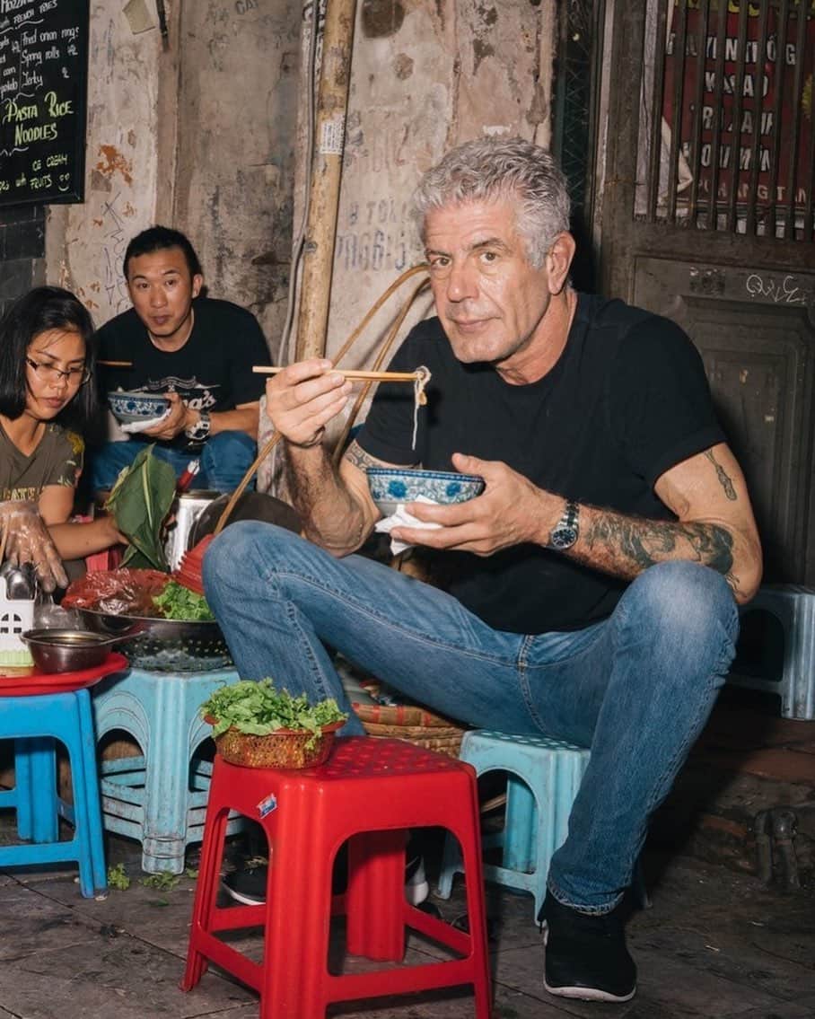 The New Yorkerさんのインスタグラム写真 - (The New YorkerInstagram)「By 2017, Anthony Bourdain, who died on this day last year, had travelled to nearly 100 countries and filmed 248 episodes of his award-winning travel show. The original pitch for the series was, roughly, “I travel around the world, eat a lot of shit, and basically do whatever the fuck I want,” he said. The formula was improbably successful. Tap the link in our bio to read Patrick Radden Keefe’s 2017 Profile of the iconic chef and author. Photograph by William Mebane for The New Yorker」6月9日 6時05分 - newyorkermag