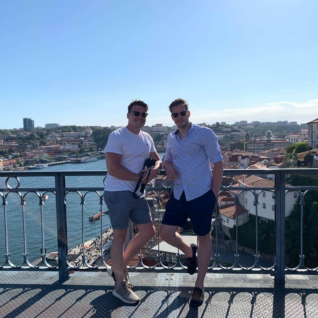 バスさんのインスタグラム写真 - (バスInstagram)「Day 1 in the beautiful city that is Porto. 🇵🇹 The weather has been incredible so far! ☀️😎 A great start to our trip! 😀  #nofilterneeded #porto #badhairday #TwoGaijin #portugal  #douroriver #luis1bridge」6月9日 6時43分 - basheemskerk_89