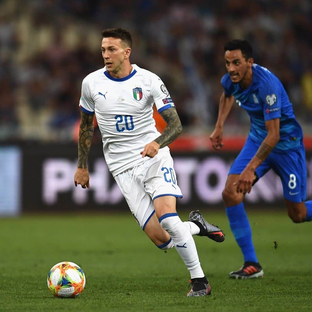 フェデリコ・ベルナルデスキのインスタグラム：「Una grande partita da parte di tutti oggi: lavoro, entusiasmo e spirito di squadra devono essere le fondamenta di questa Nazionale! Forza Azzurri! 💙⚽🇮🇹 #GreciaItalia #EuropeanQualifiers #EURO2020」