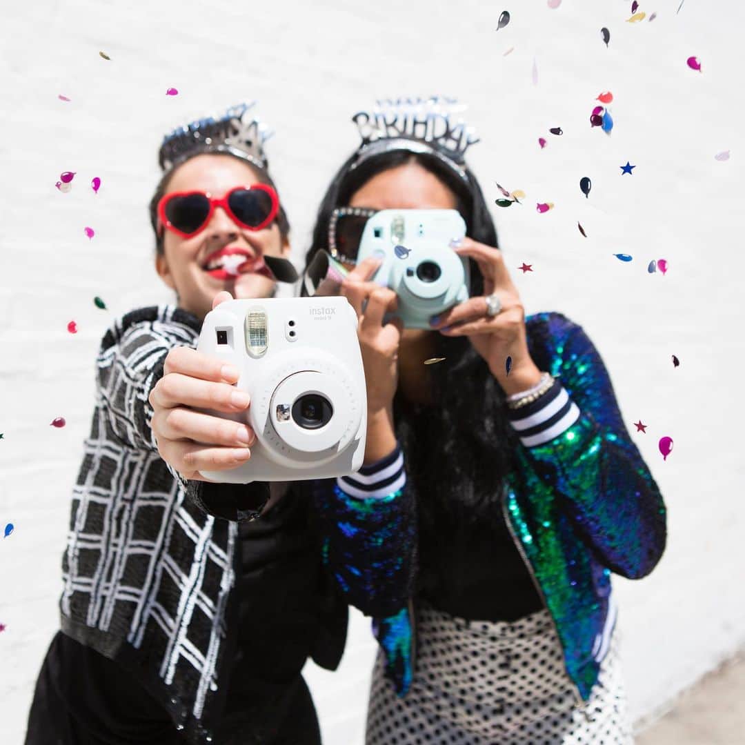 Fujifilm Instax North Americaさんのインスタグラム写真 - (Fujifilm Instax North AmericaInstagram)「Tag your #BFF and happy National Best Friend day!」6月9日 7時04分 - fujifilm_instax_northamerica