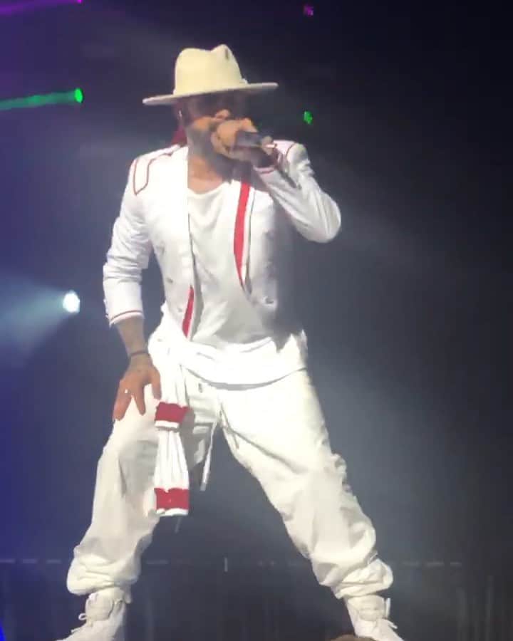 A.J.のインスタグラム：「Denmark you were amazing tonight. UK you’re up next... see you all soon on the #BSBDNA tour!」