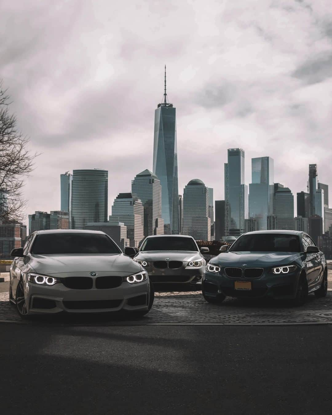 BMWさんのインスタグラム写真 - (BMWInstagram)「The champion team captures any city. The BMW 4 Series Coupé, the BMW M235i and the fifth generation of the BMW 5 Series. #BMWrepost @bimmer.boy @bmwgyal @slowbluebmw #BMW #4Series #M235i #5Series #BMWM」6月9日 17時00分 - bmw