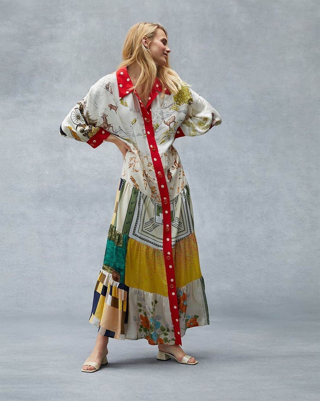 MATCHESFASHION.COMさんのインスタグラム写真 - (MATCHESFASHION.COMInstagram)「Born from a love of vintage, @riannaandnina’s one-of-a-kind dresses are made from printed antique fabrics. Visit the link in bio for more unique pieces from the label. 📸 @nadiaryder」6月9日 17時19分 - matches