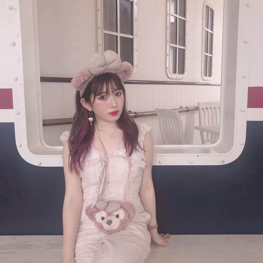 青木菜花のインスタグラム：「.﻿ .﻿ ♡﻿ .﻿ . #ディズニー #ディズニーシー #ディズニー部 #ディズニーコーデ #シェリーメイコーデ #ダッフィー #シェリーメイ #disneysea #instalike #instagood #l4l」