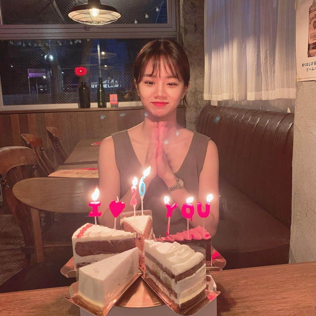 ヘリ さんのインスタグラム写真 - (ヘリ Instagram)「26살의 혜리💛 축하해주신 모든 분들 정말 정말 감사합니다!!!!!!!!」6月9日 17時50分 - hyeri_0609