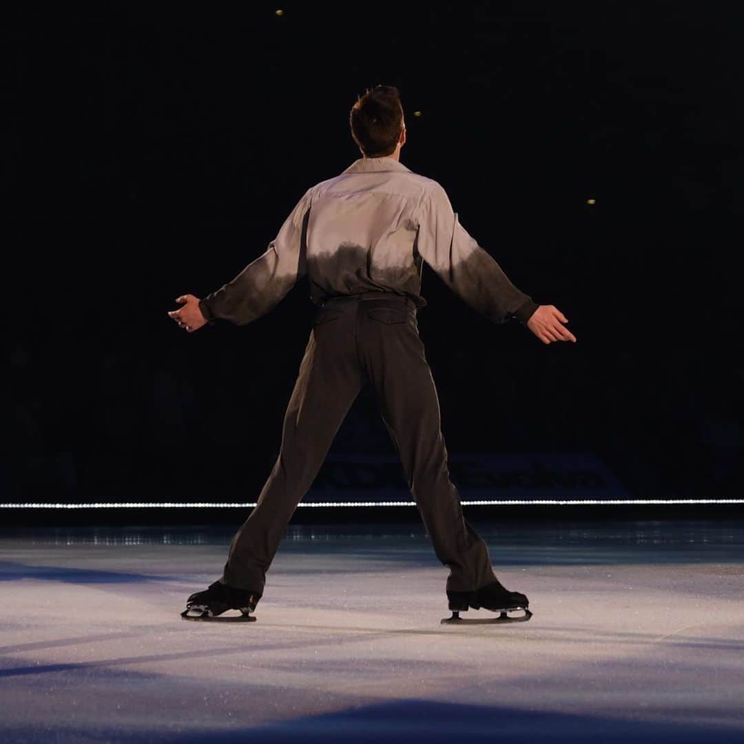 ジェフリー・バトルのインスタグラム：「Thank you Kobe for sharing another great time with me in #faoi2019  I will always cherish these moments on the ice performing. 📷@snodar」
