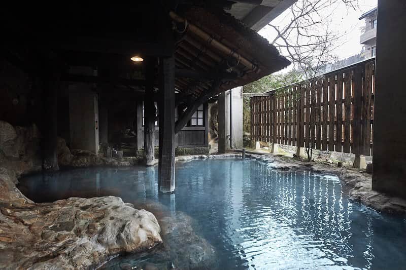 黒川温泉さんのインスタグラム写真 - (黒川温泉Instagram)「日本の湯巡り文化推進を目的として、6月26日「露天風呂の日」に、各旅館の露天風呂を無料開放いたします。黒川温泉は、日本の主な泉質10種類のうちの７種類が湧出している全国的にみても珍しい地域です。ぜひこの機会に湯巡りをお楽しみください。﻿ ﻿ ---﻿ #黒川温泉 #南小国 #阿蘇 #露天風呂 #景観 #温泉 #旅館  #絶景 #湯巡り  #温泉旅館 #純和風旅館 #温泉旅行  #温泉巡り #絶景露天風呂 #新明館 #にしむら #露天風呂の日 #kurokawaonsen #aso #hotsprings #ryokan  #japantrip #bestjapanspics  #Kurokawasou #onsen #Japanesestyleinn #satoyamalandscape  #japanesecultural #awonderfulview #beautifuljapaneseculture」6月9日 9時41分 - kurokawaonsen